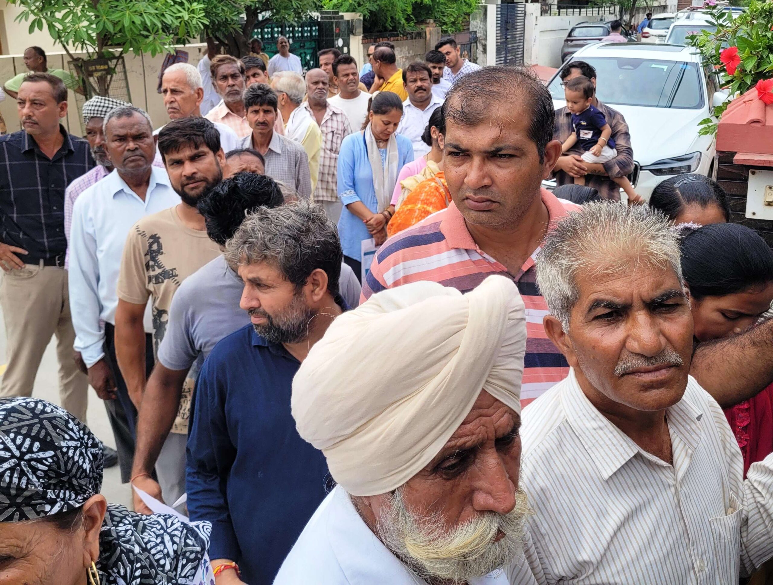 Cabinet Minister Anil Vij heard the problems of the people of Ambala Cantonment Assembly constituency at his residence